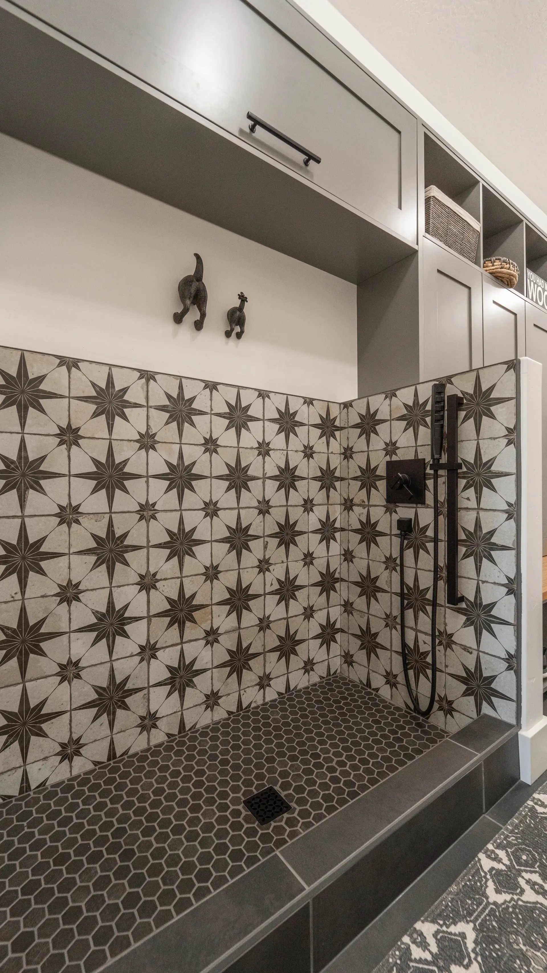 Winter Garden mudroom