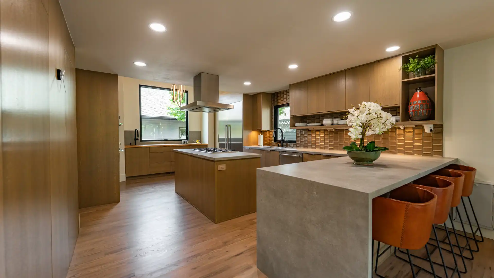 Backsplash and flooring